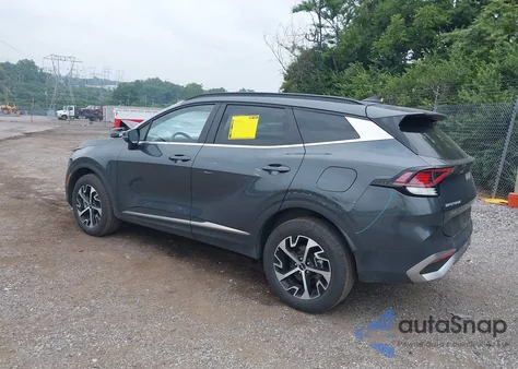 2024 Kia Sportage Hybrid Ex z USA, uszkodzony, nr VIN KNDPVCDG5R7169699